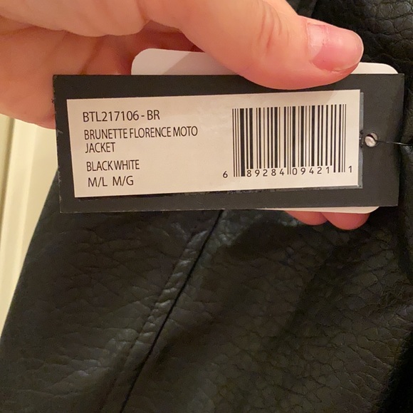 “Brunette” Pleather jacket - Picture 6 of 7